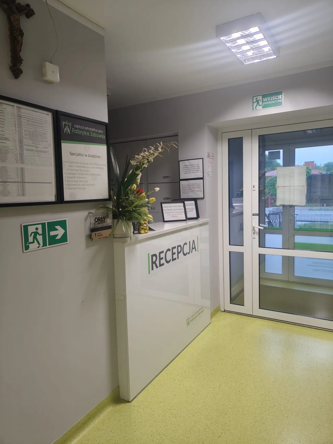 Recepcja Zakładu Rehabilitacyjnego Fabryka Zdrowia i miejsce rejestracji pacjentów